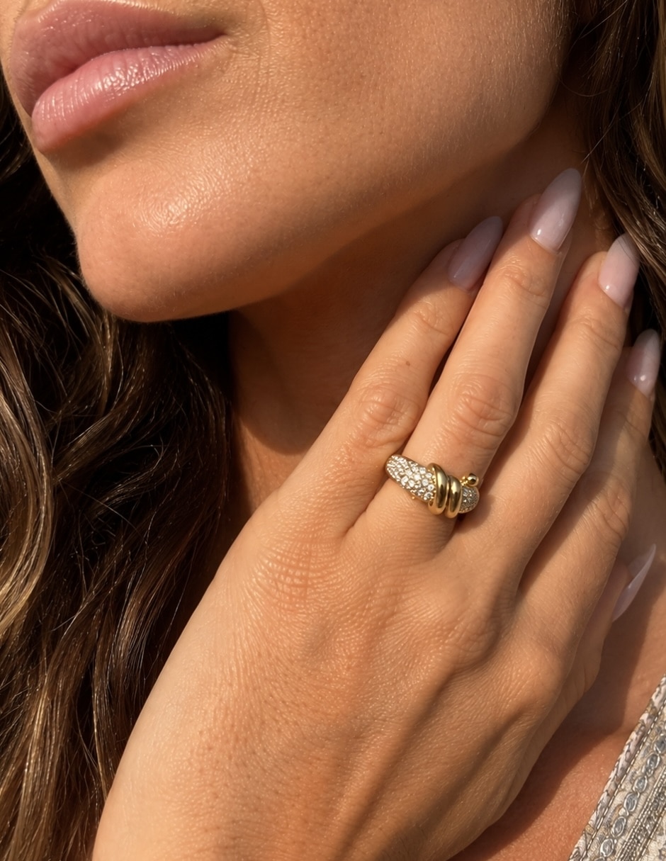 Anillo yoiko nexo zirconia baño de oro