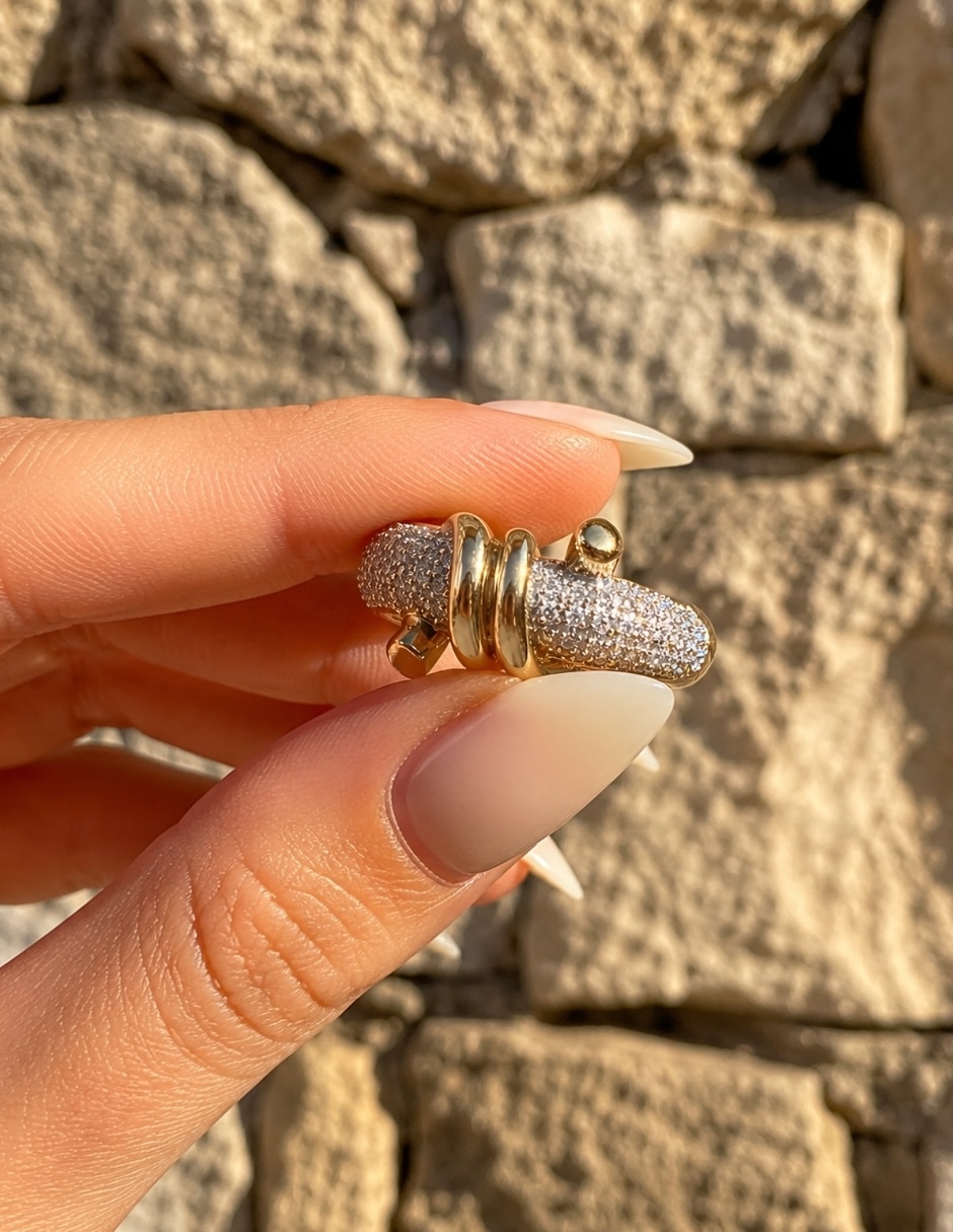 Anillo yoiko nexo zirconia baño de oro
