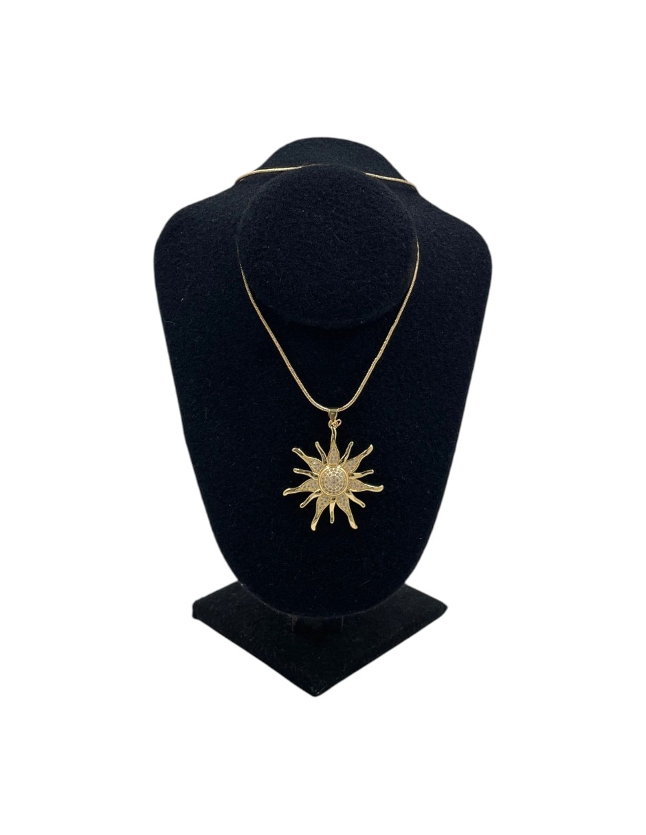 Collar con dije de sol arette