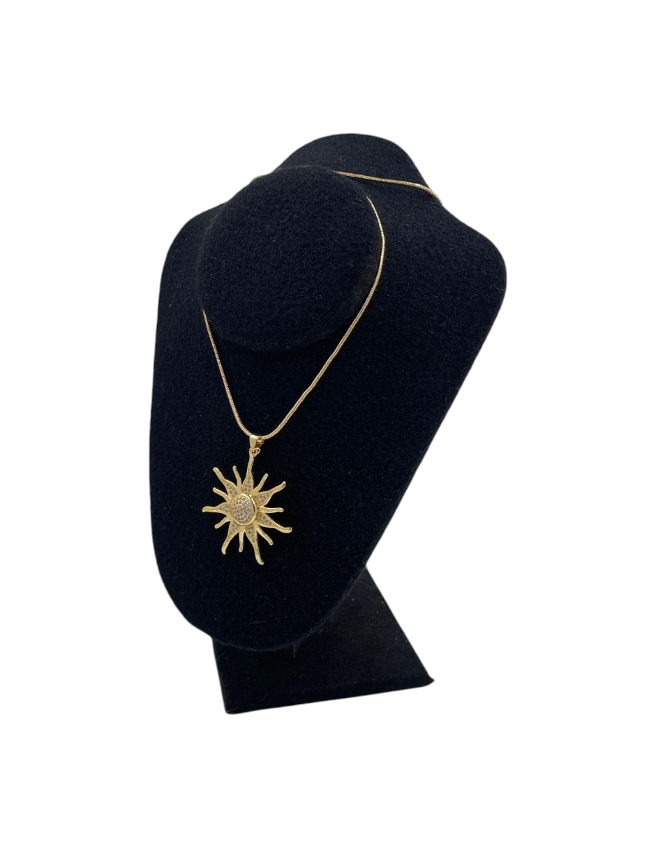 Collar con dije de sol arette