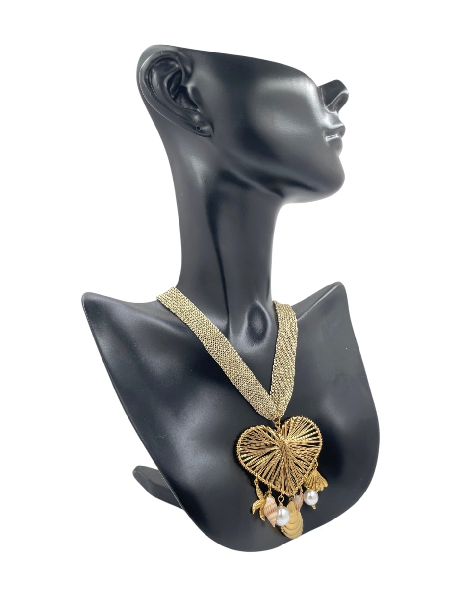 Collar de varios hilos de corazón