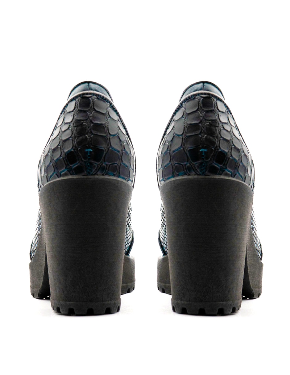 Zapatilla de piel 2