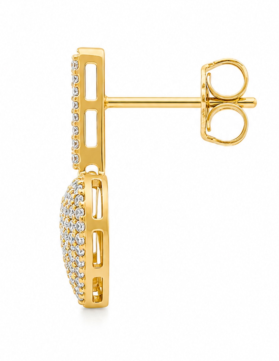 Set de aretes de con acabado espejo cristal