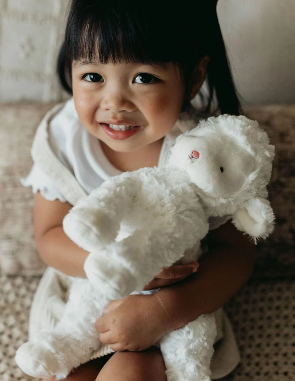 Peluche de cordero hecho a mano de 15 cm 4