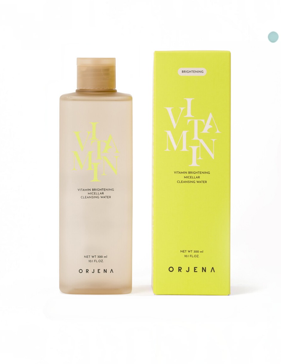 Facial Vitamin Brightening Micellar Cleansing Water 300 ml Facial Vitamin Brightening Micellar Cleansing Water 300 ml