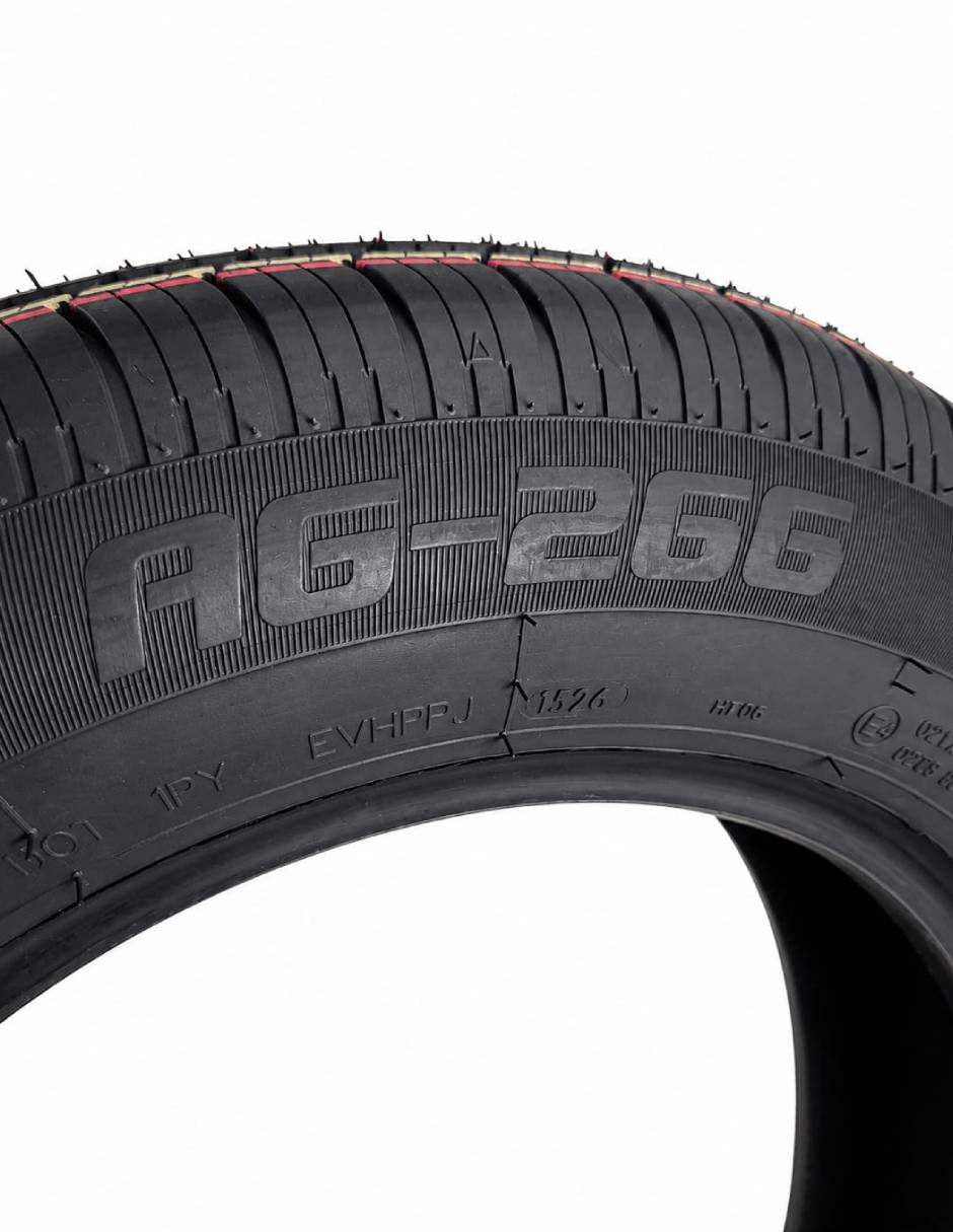 Set de llantas para auto AG-266 165/70 R14