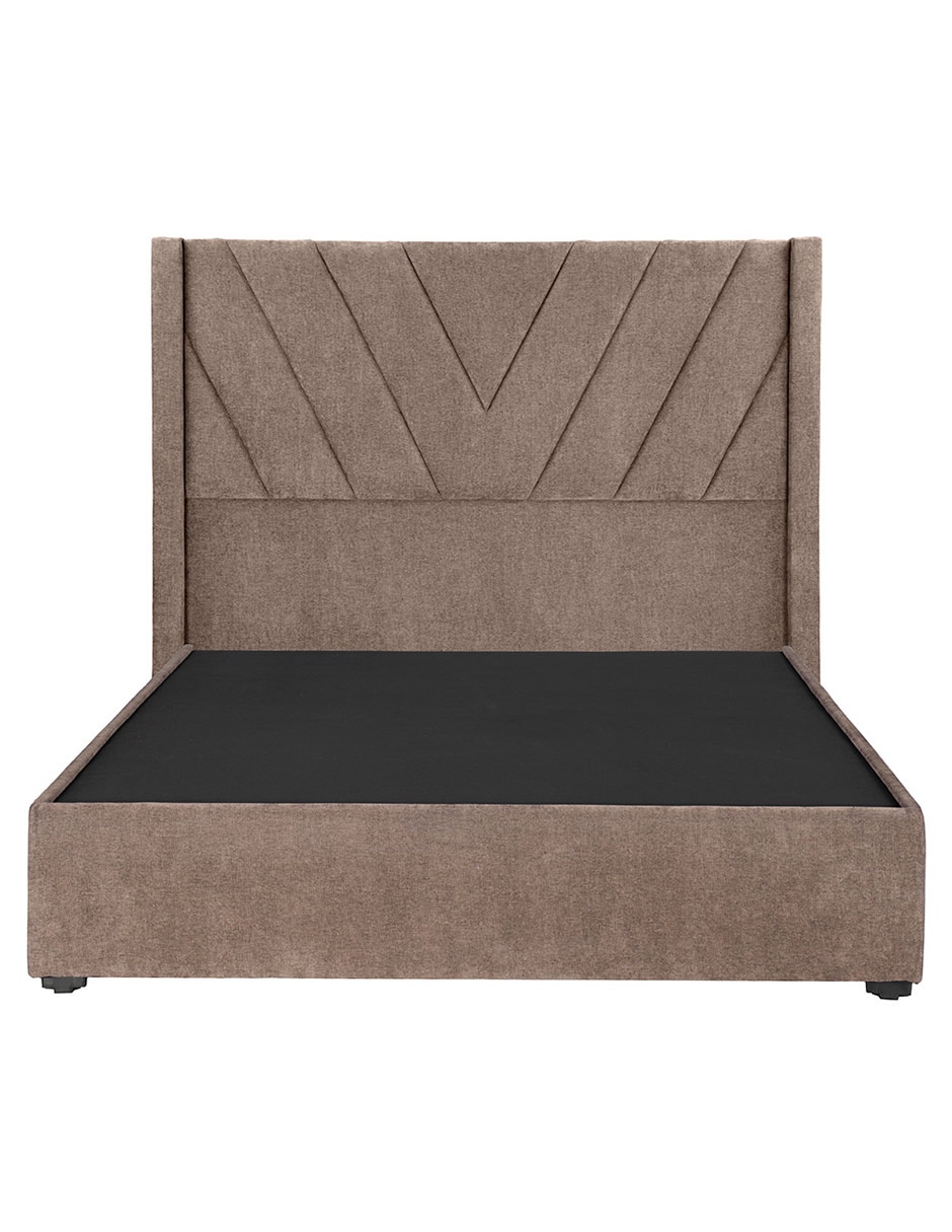 Cama de madera y tela