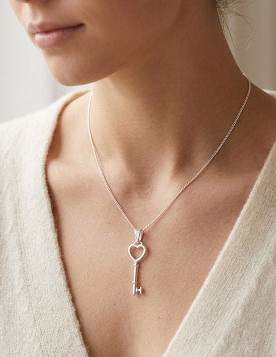 Collar con dije de plata 2