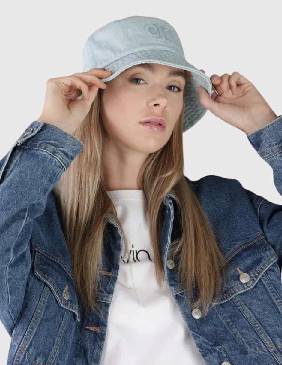 Gorra con visera plana casual para mujer 1