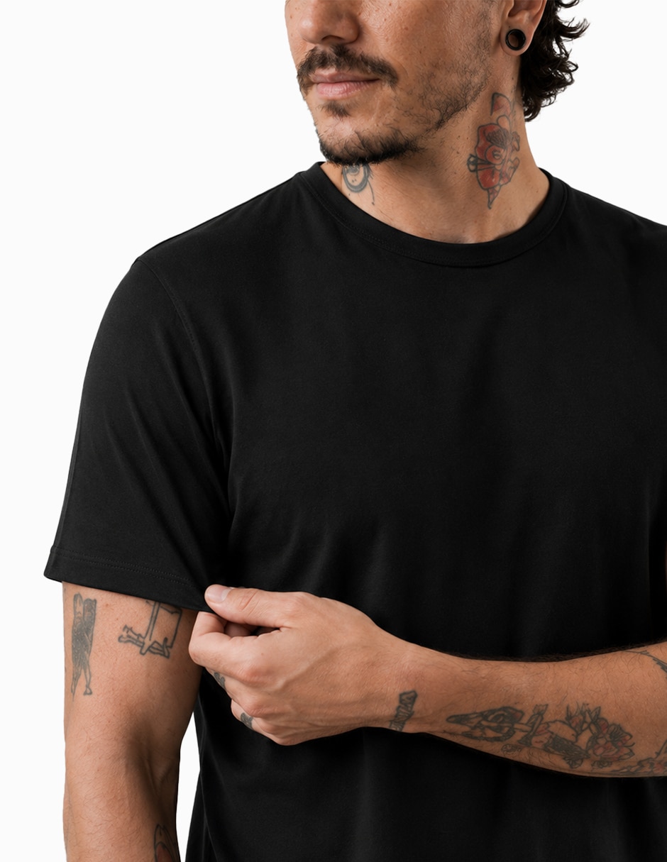 Set playera cuello redondo para hombre 6