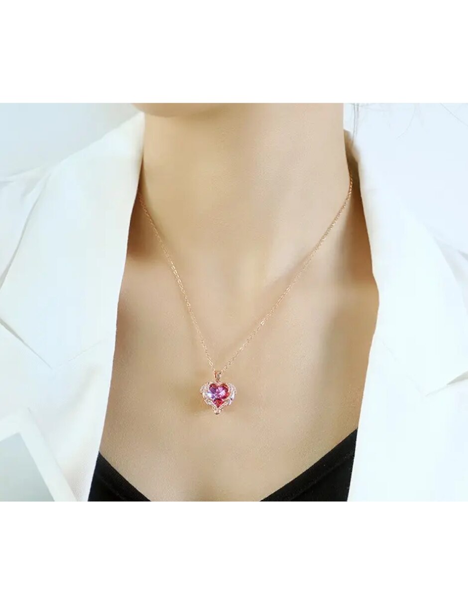 Collar con dije de corazón