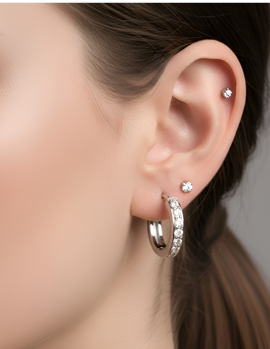 Aretes cortos de plata p 925 con acabado brillante zirconia
