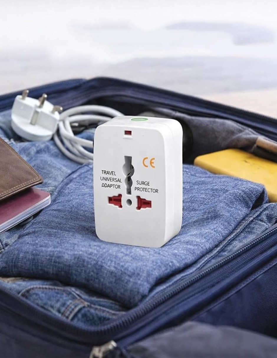 Adaptador universal viajes 4