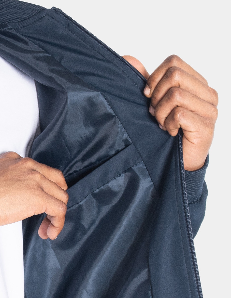Chamarra bomber para hombre 4
