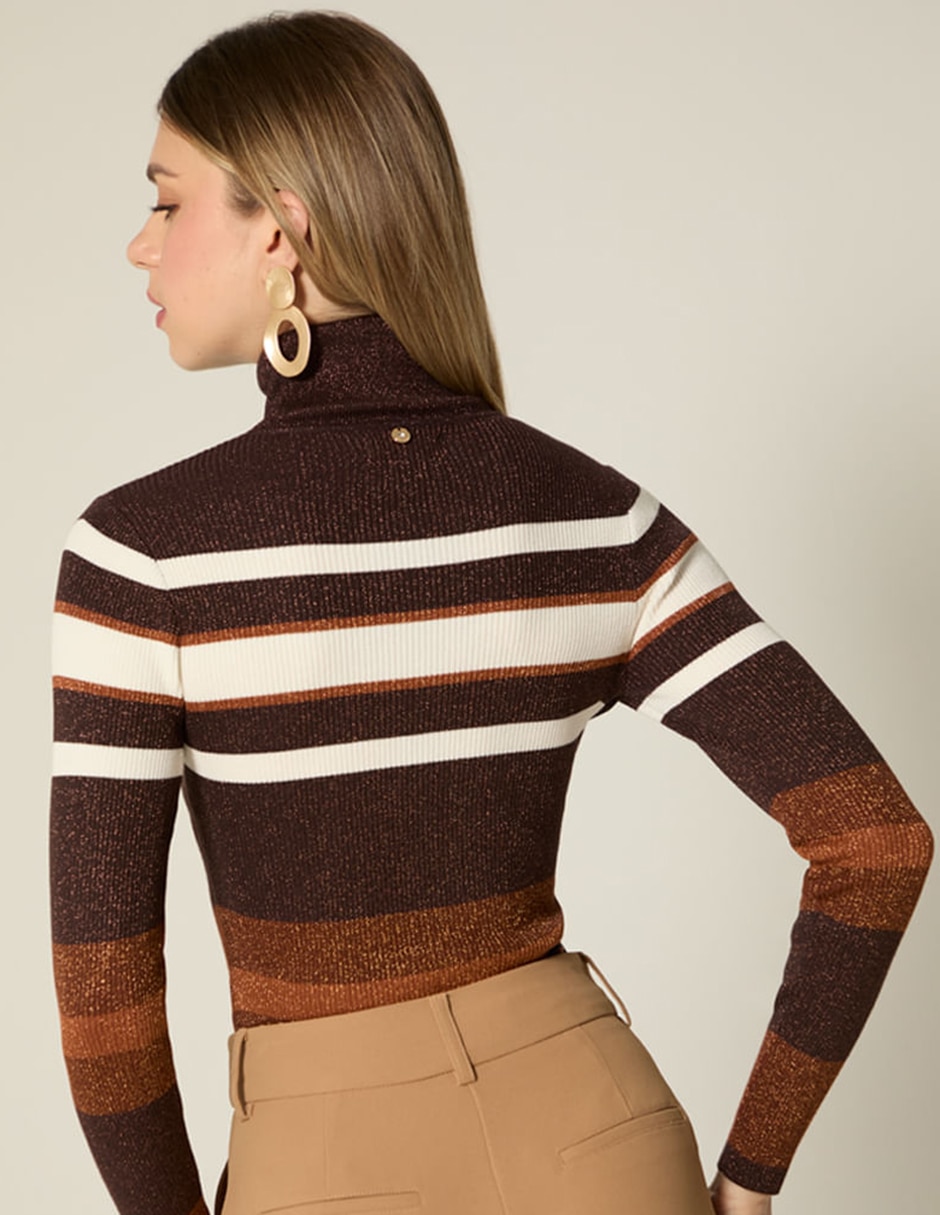 Suéter cuello tortuga para mujer 6