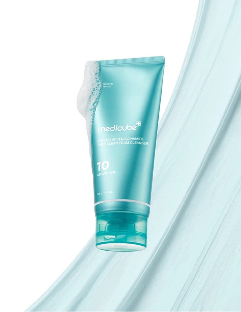 Limpiador facial Acido Azelaico y Niacinamida Medicube para eliminar el brillo