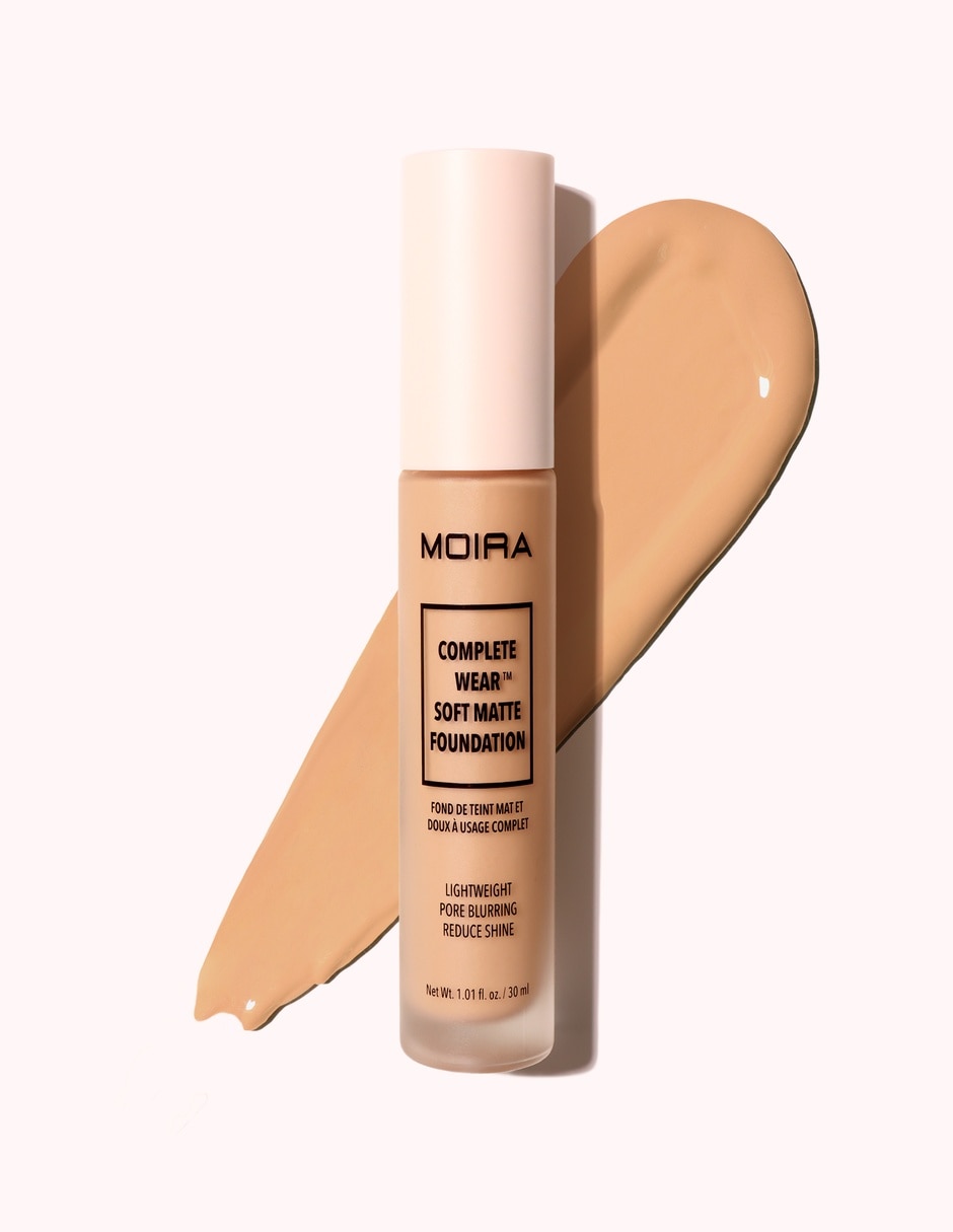 Base de maquillaje líquido brillante