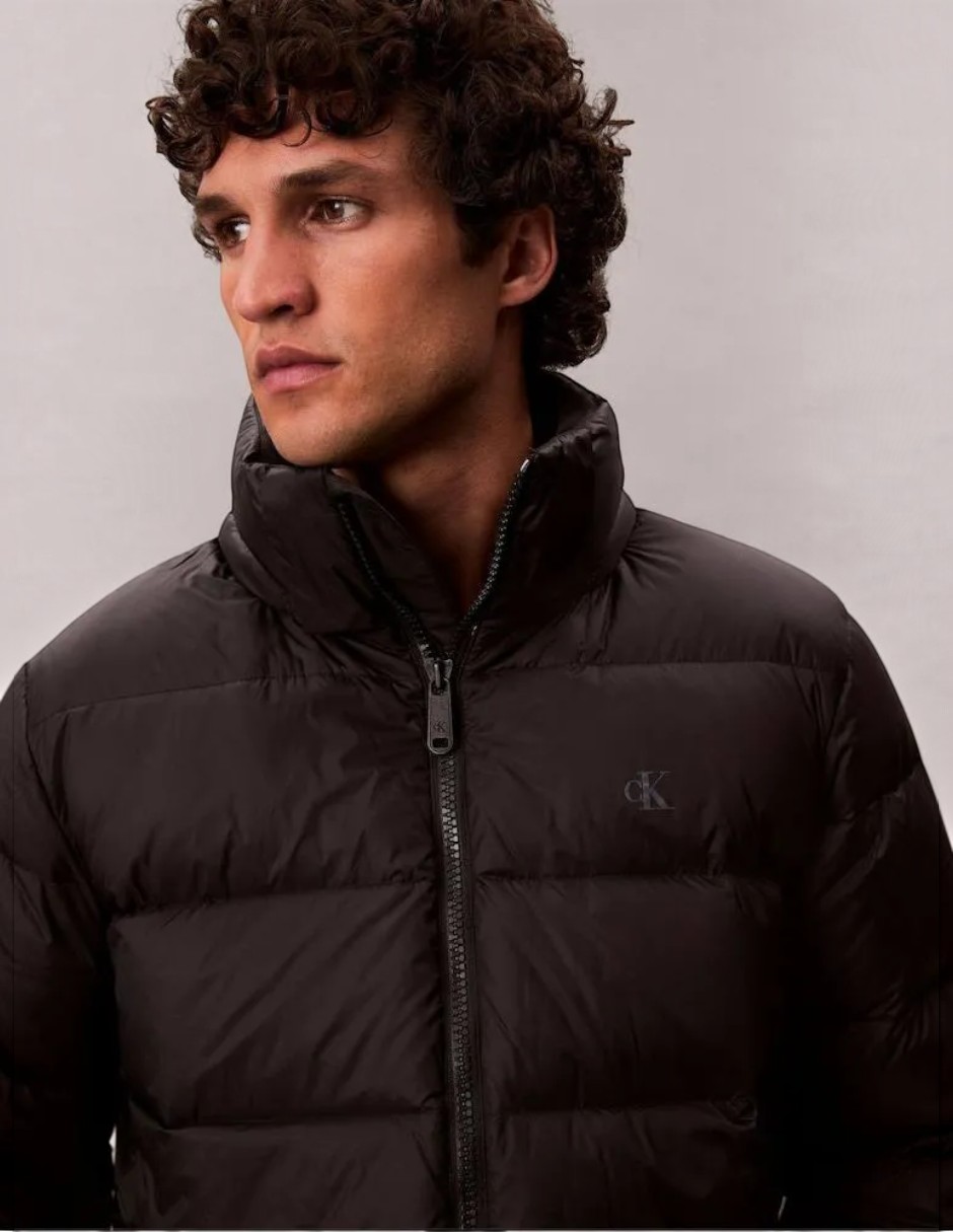 Chamarra acolchada puffer impermeable con capucha y bolsa para hombre