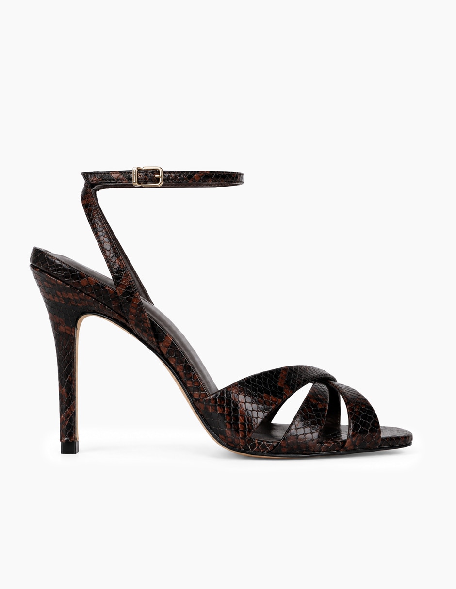 Zapatilla de piel animal chic Zapatilla de piel animal chic