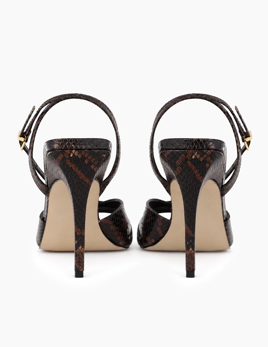 Zapatilla de piel animal chic 3