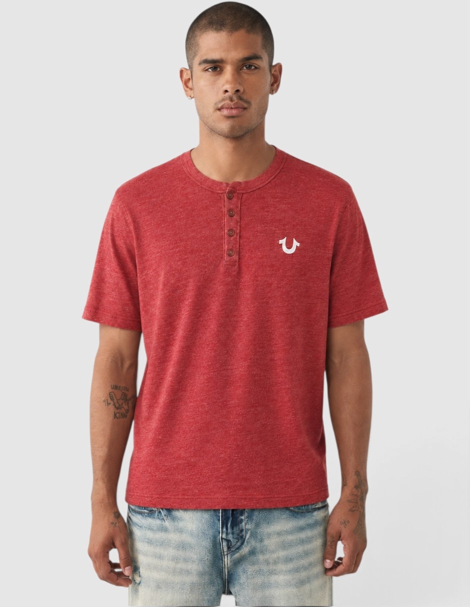 Playera cuello henley para hombre