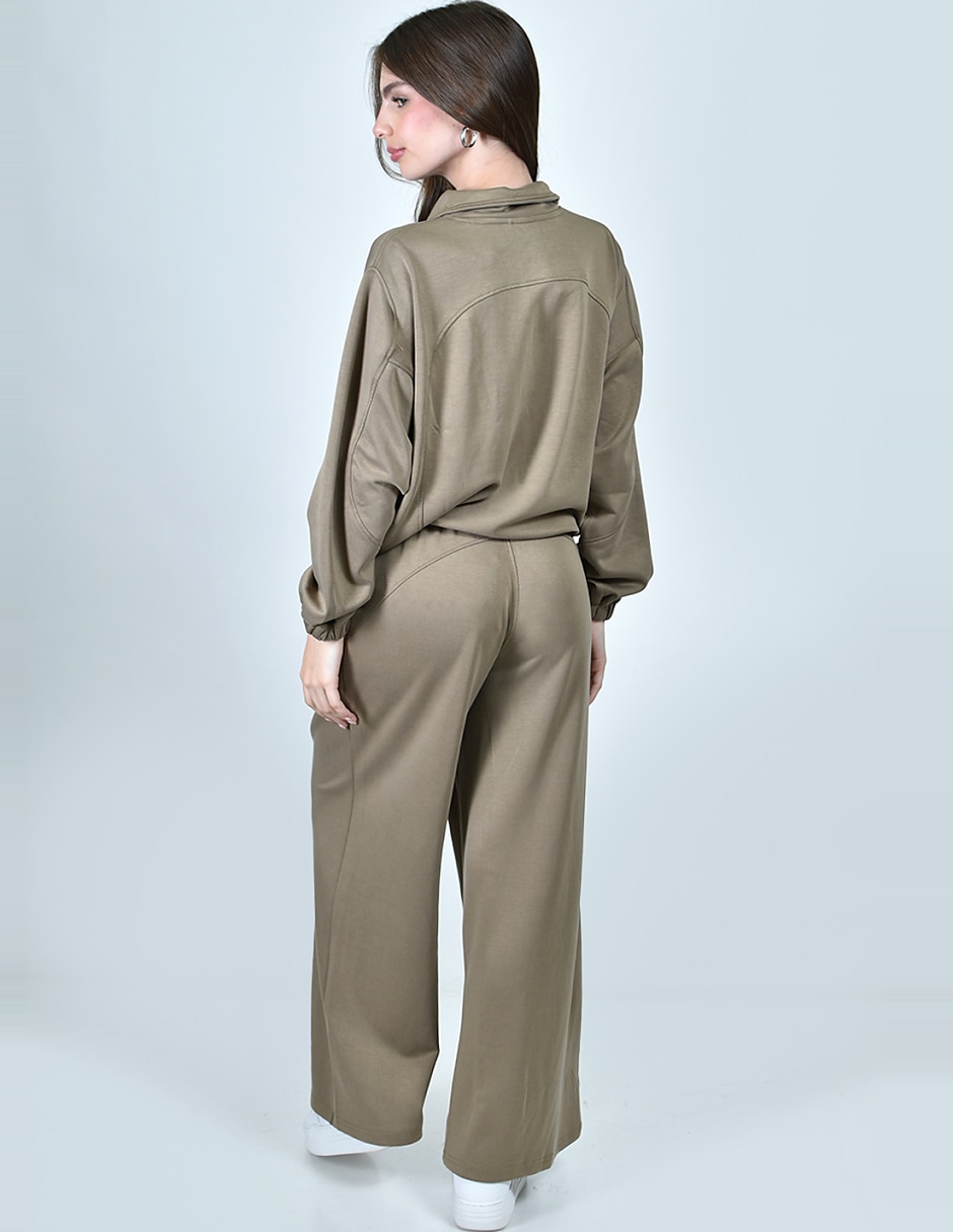 Conjunto deportivo regular con elástico para mujer 4