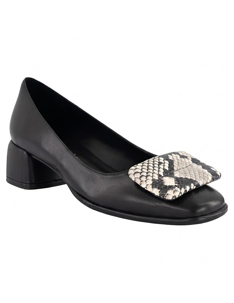 Zapatilla de piel