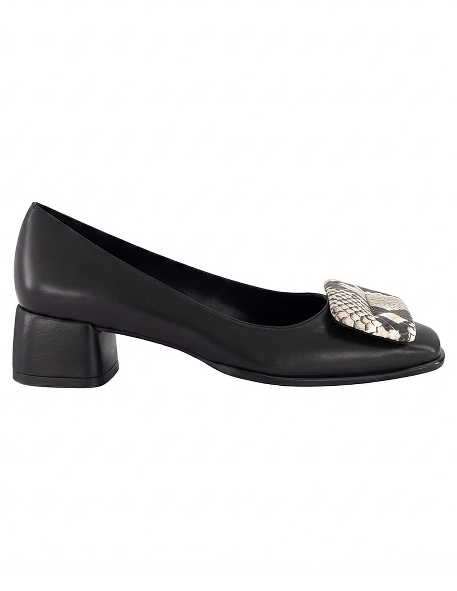 Zapatilla de piel 2