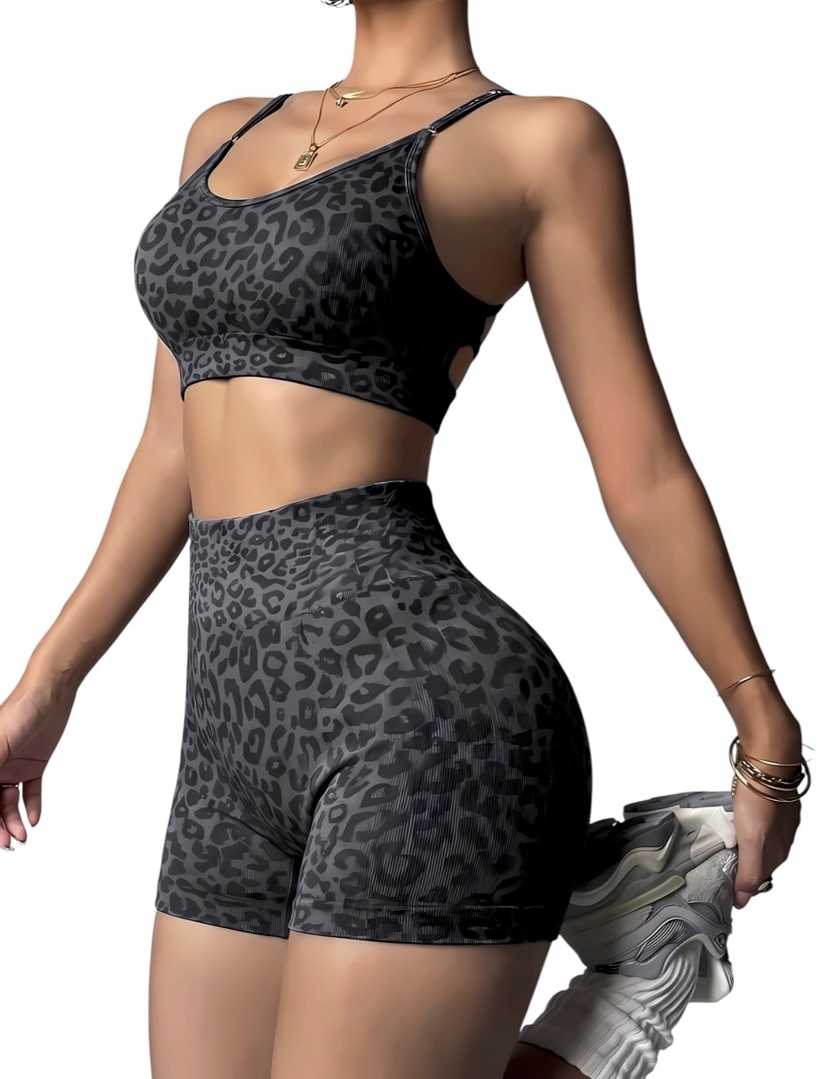 Conjunto deportivo regular con elástico para mujer 4