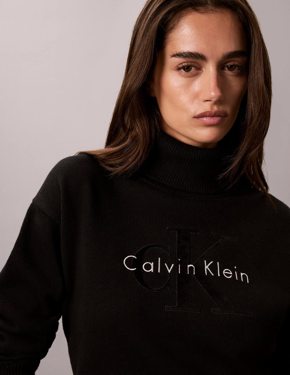 Suéter cuello alto para mujer