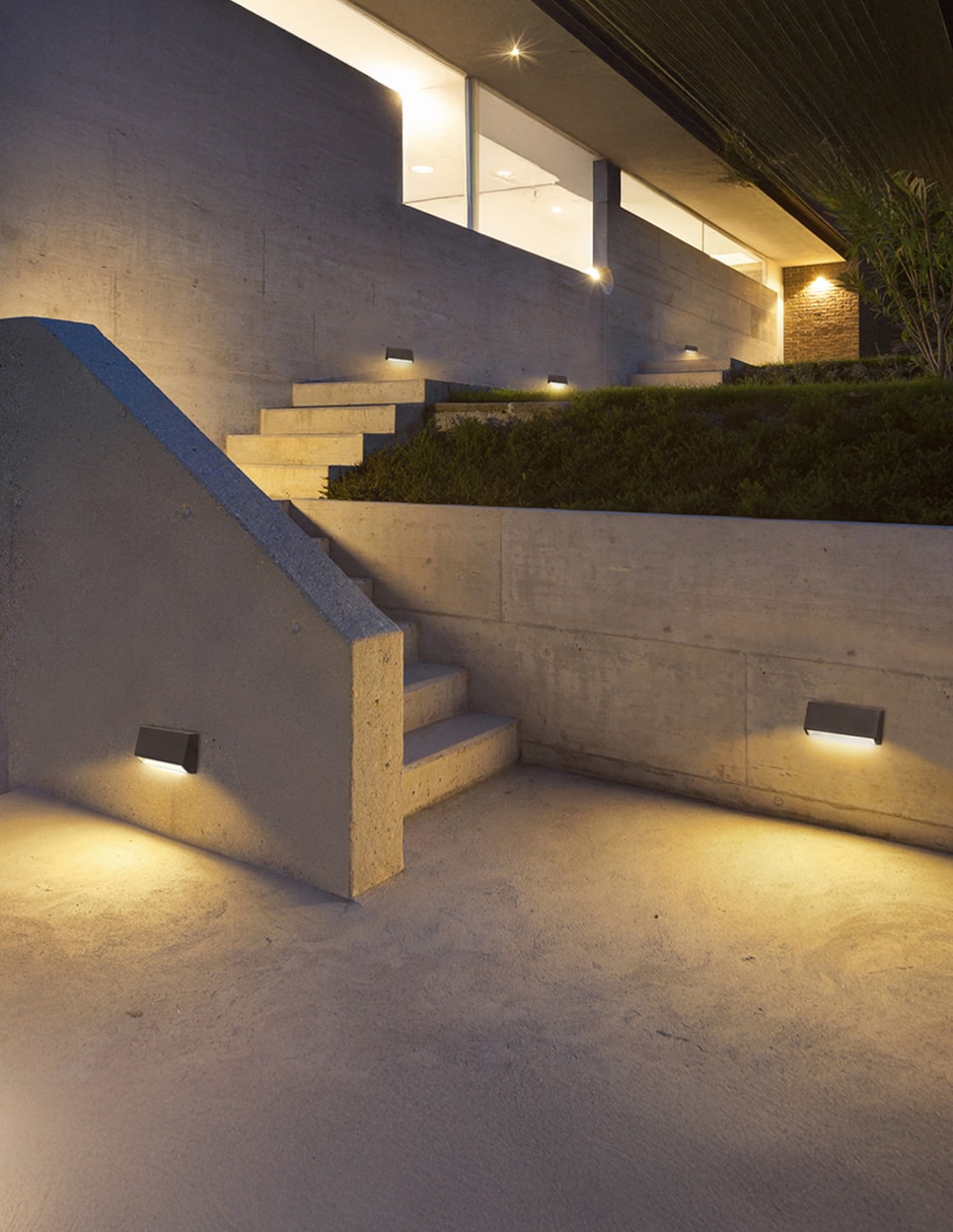 Arbotante blanca grove-lineal 3