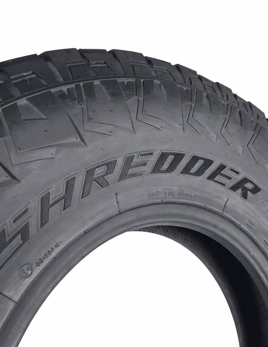 Llanta para auto Shredder AT 265/75 R16